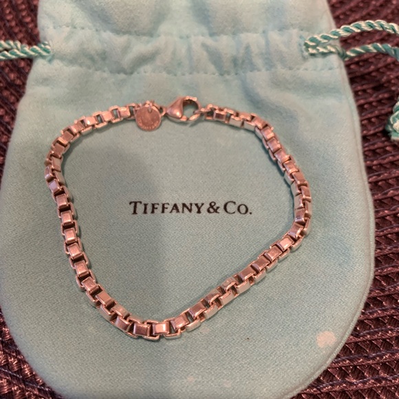 Tiffany & Co. Venetian Link Necklace & Bracelet Set - Picture 3 of 6